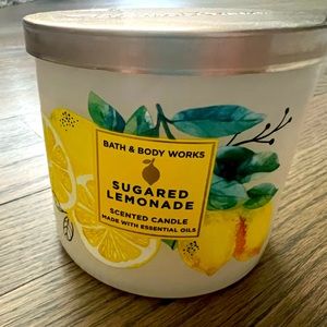 Brand new never used Sugared Lemonade Bath & Body Works Candle